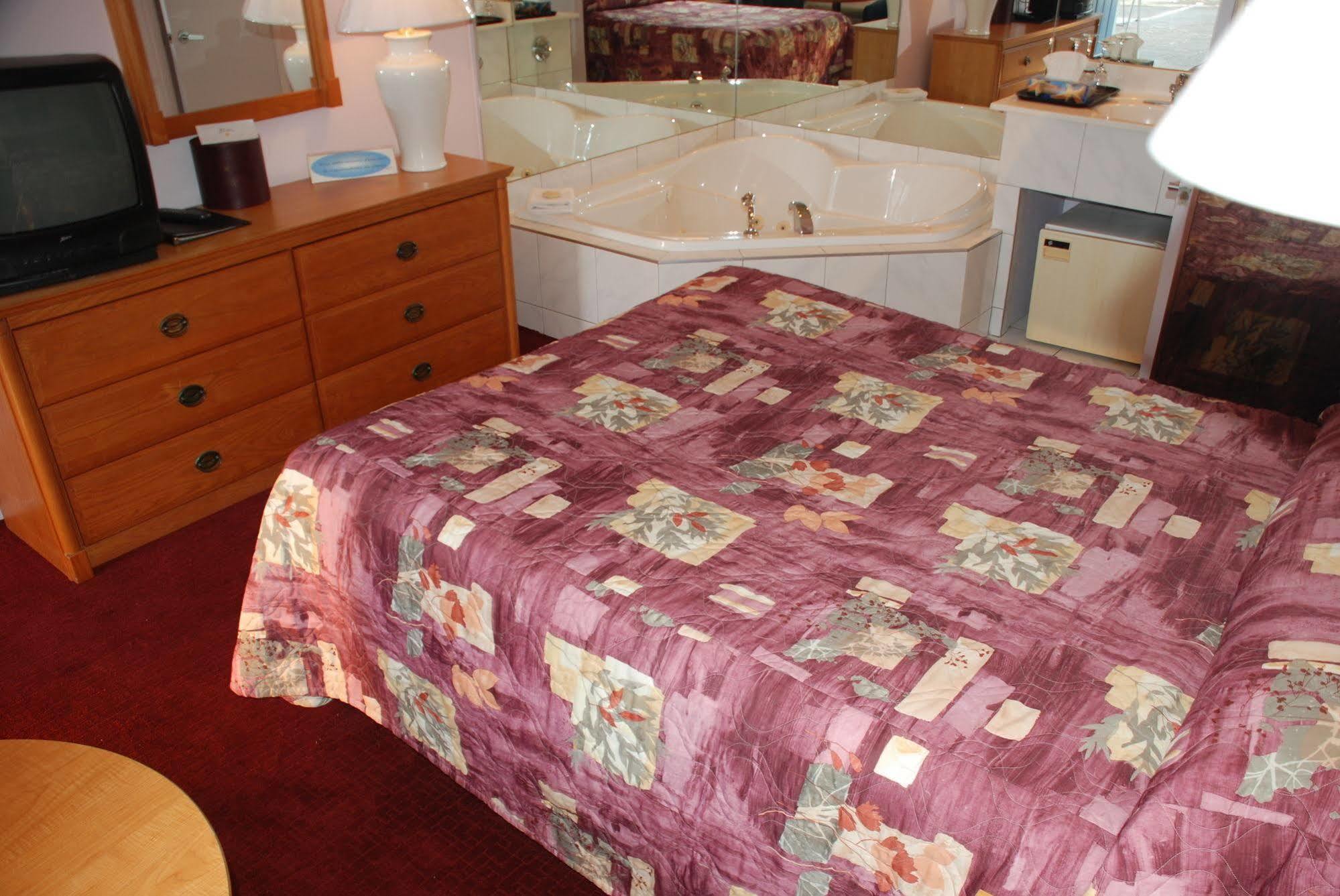 Motel La Siesta Saint-Lambert Экстерьер фото
