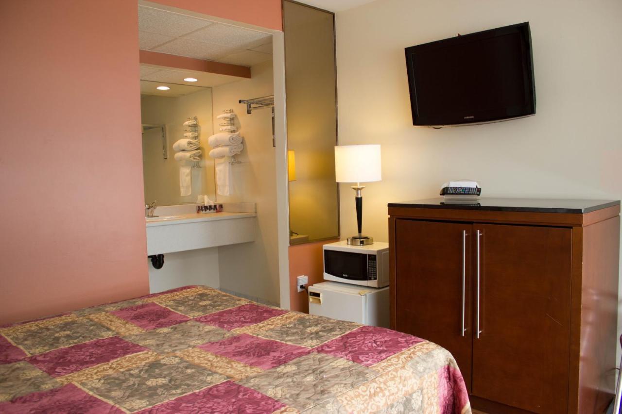 Motel La Siesta Saint-Lambert Экстерьер фото
